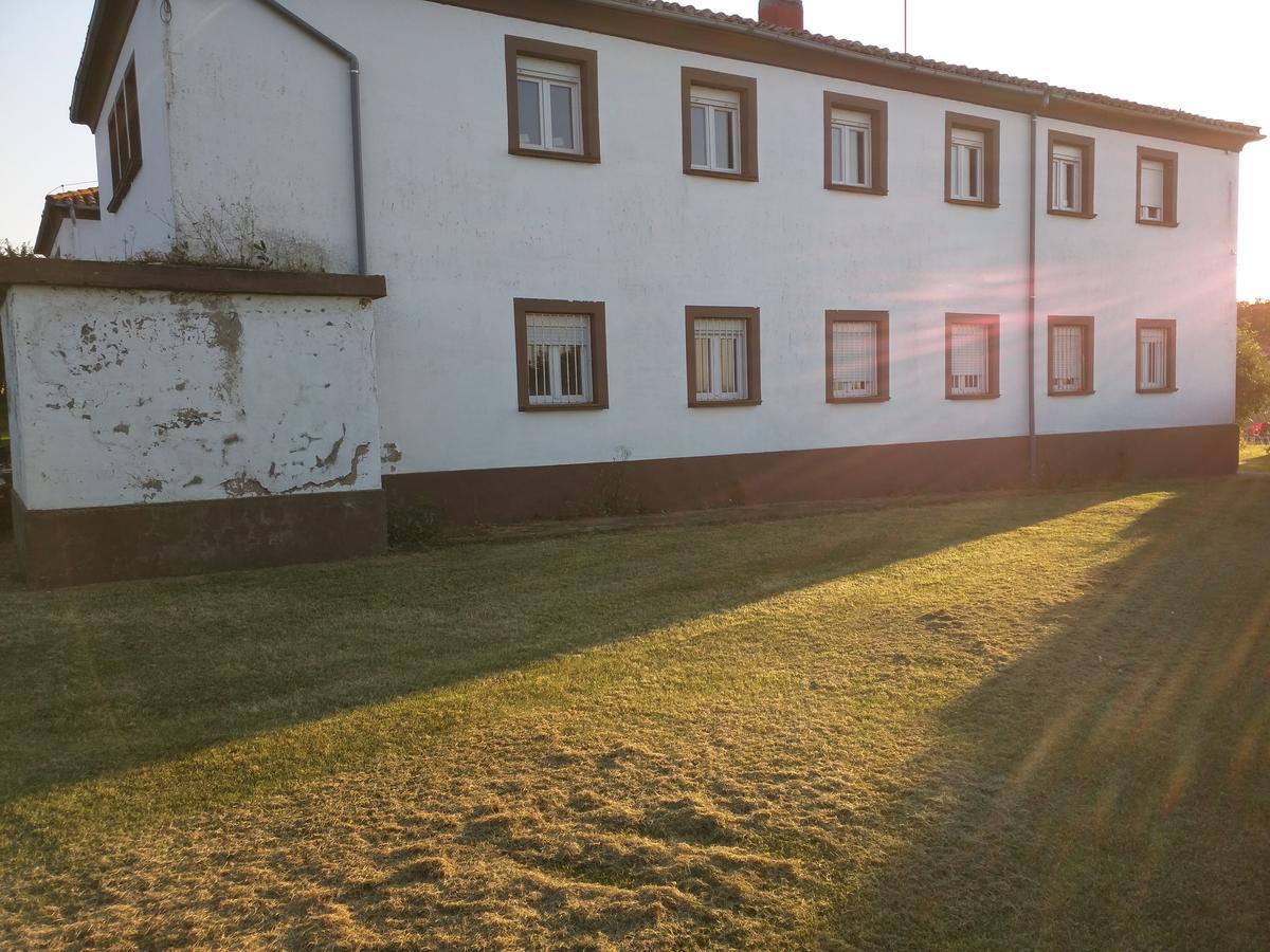Residencial El Cuartel Hostel Granon Exterior photo