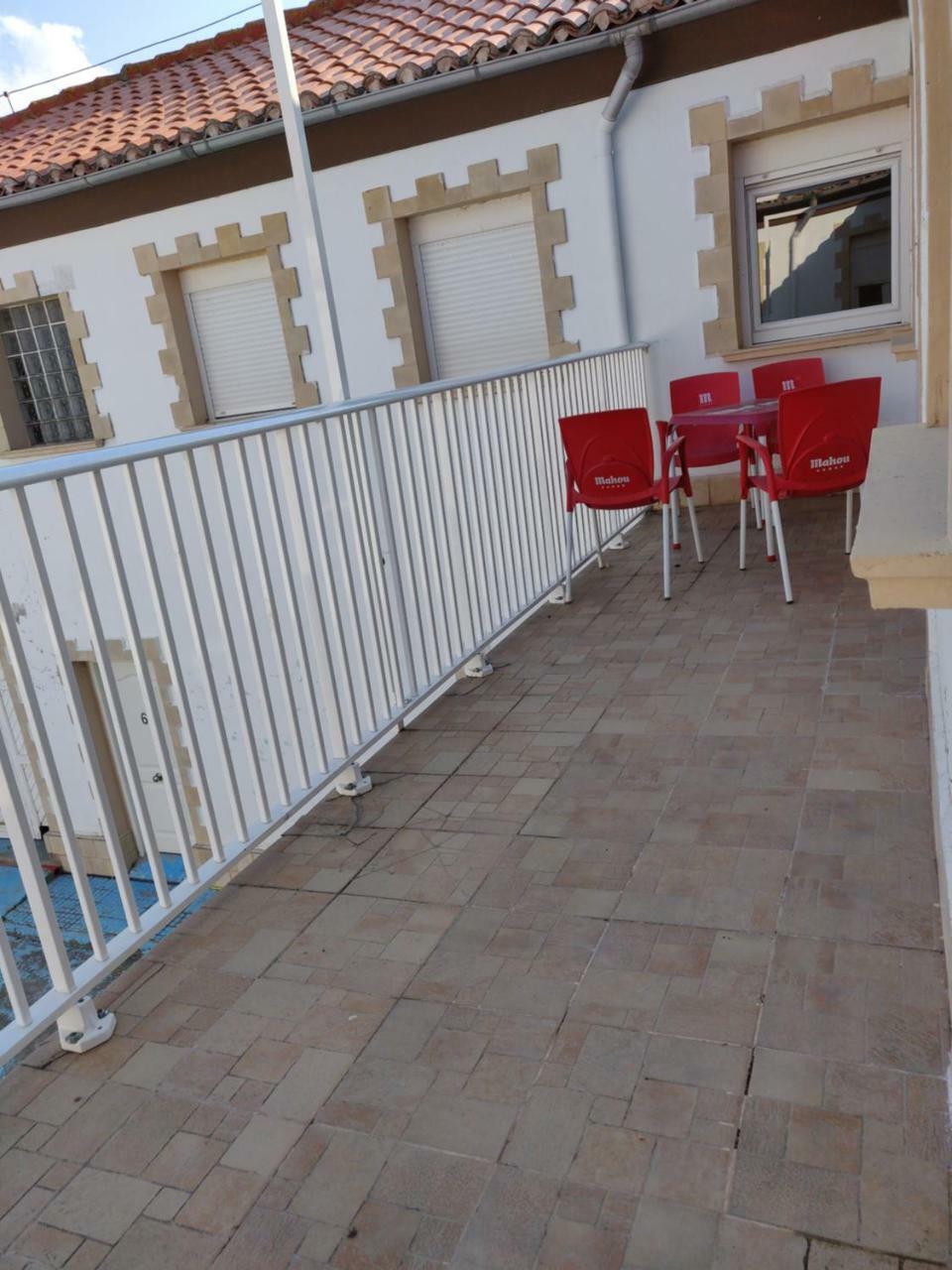Residencial El Cuartel Hostel Granon Exterior photo